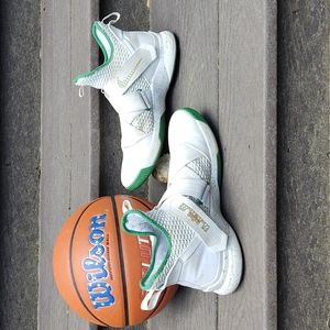 Men's Nike Basketball Shoes
